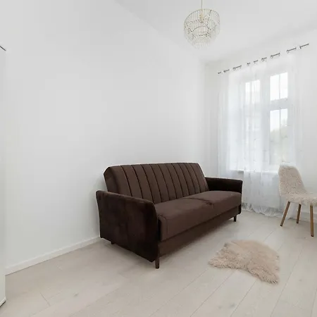 Przytulny Z Dwiema Sypialniami Blisko Centrum By Renters Apartmán Kolobřeh