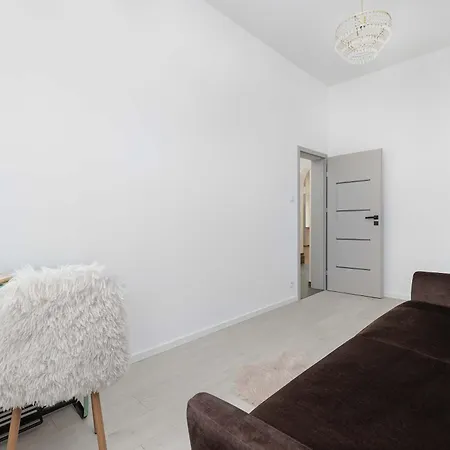 Przytulny Z Dwiema Sypialniami Blisko Centrum By Renters Apartmán